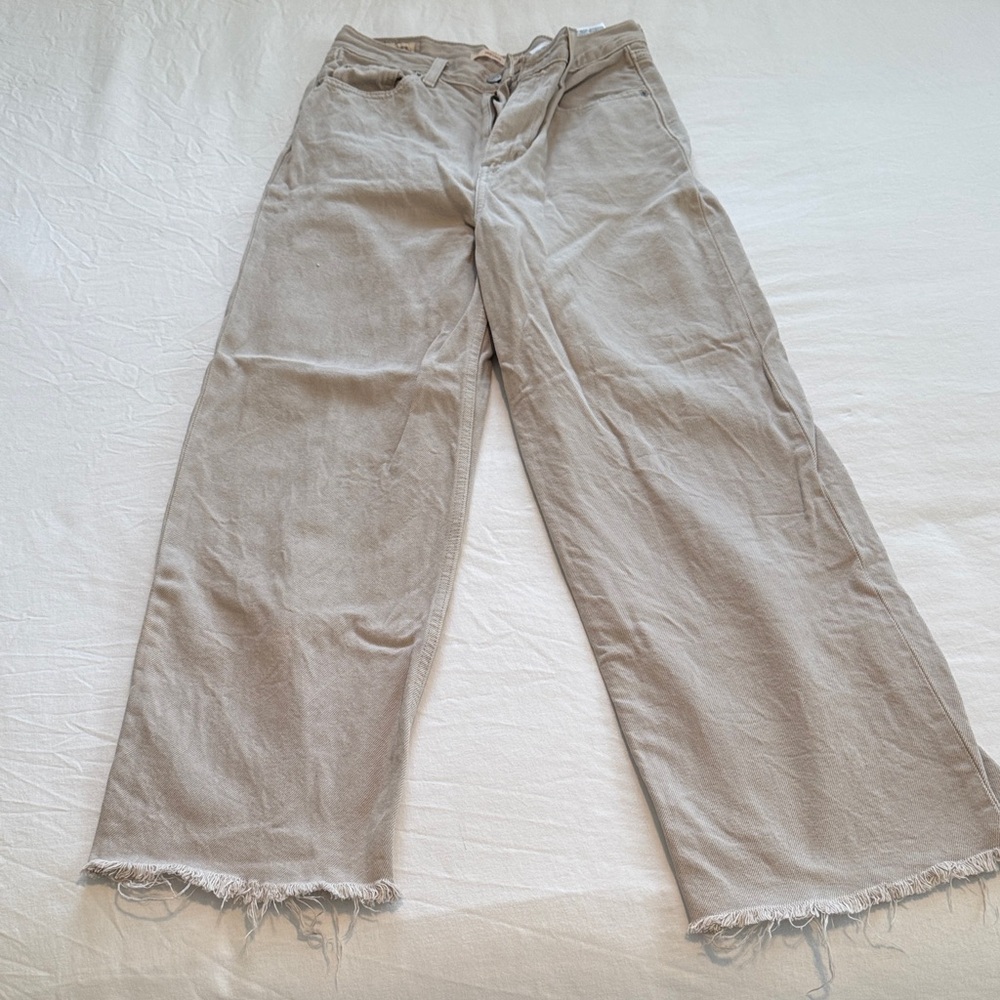 Levi’s Frayed Hem Wide-Leg Pants